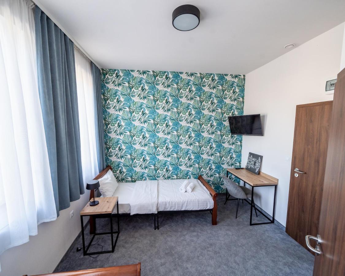 Kelman Global Hotel