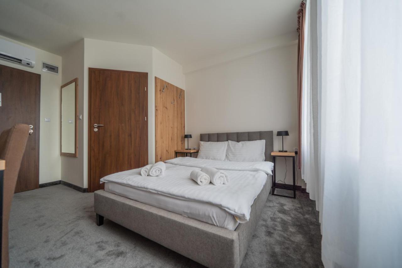 Kelman Global Hotel Nowa Sol